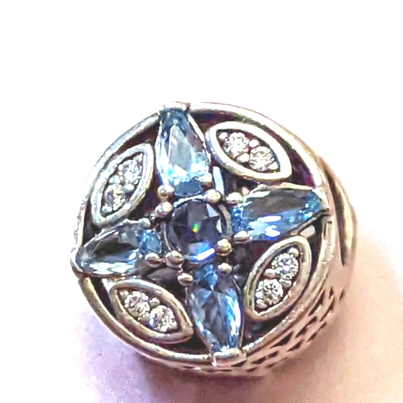 Pandora Patterns of Frost Charm - Picture 2 of 8